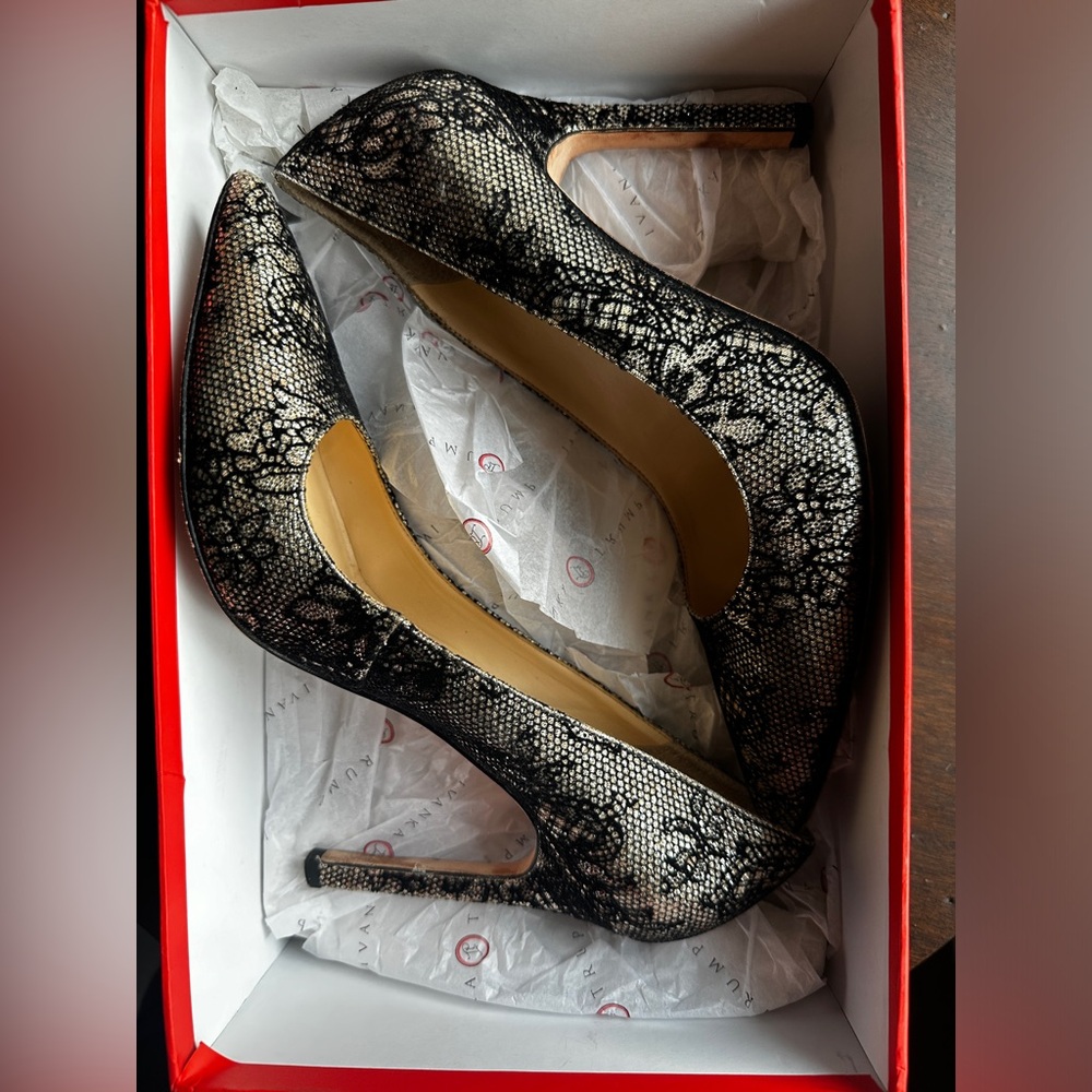 Ivanka Trump High heel leather sole shoes